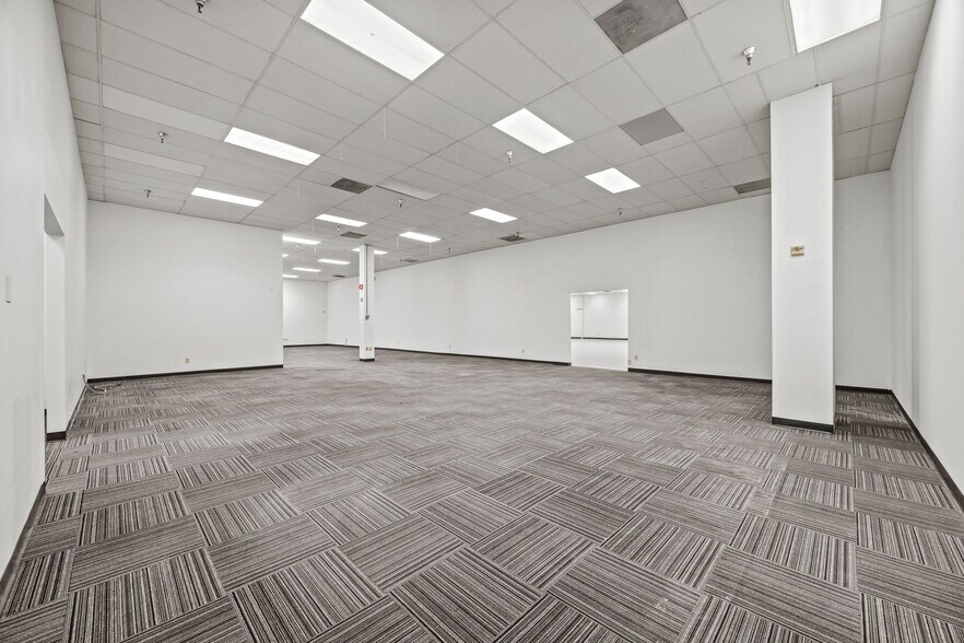 1111 Digital Dr, Richardson, TX à vendre - Photo du bâtiment - Image 2 de 13