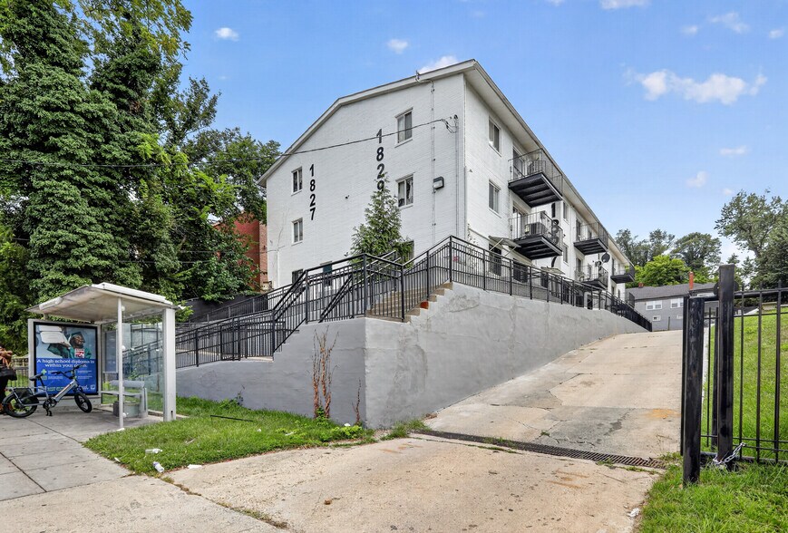 1827-1829 Marion Barry Ave, Washington, DC à vendre - Photo du bâtiment - Image 3 de 8