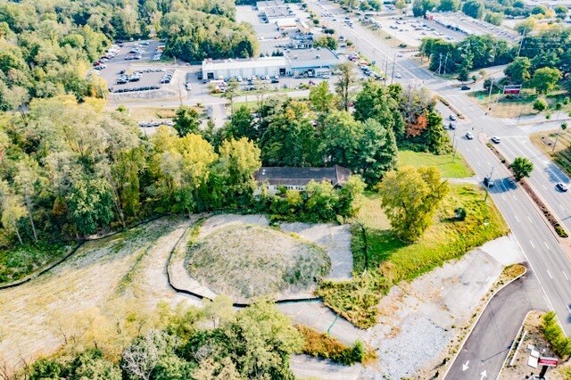 1984 South Rd, Poughkeepsie, NY à vendre Aérien- Image 1 de 16