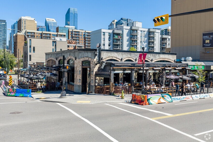 634-638 17th Ave SW, Calgary, AB for lease - Primary Photo - Image 1 of 2