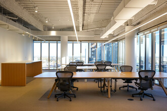 515 Congress Ave, Austin, TX for lease Interior Photo- Image 2 of 9