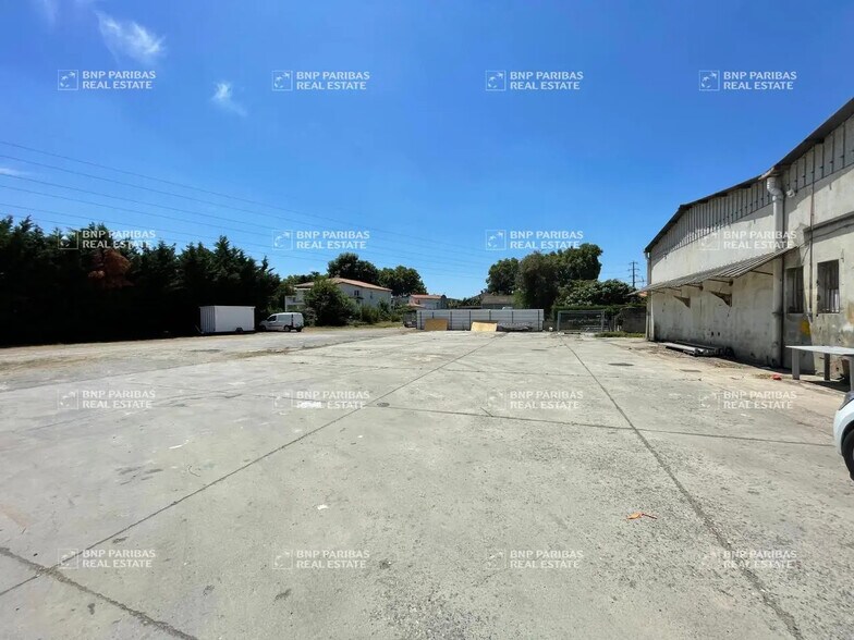 Flex dans Toulouse à louer - Photo du bâtiment - Image 3 de 11