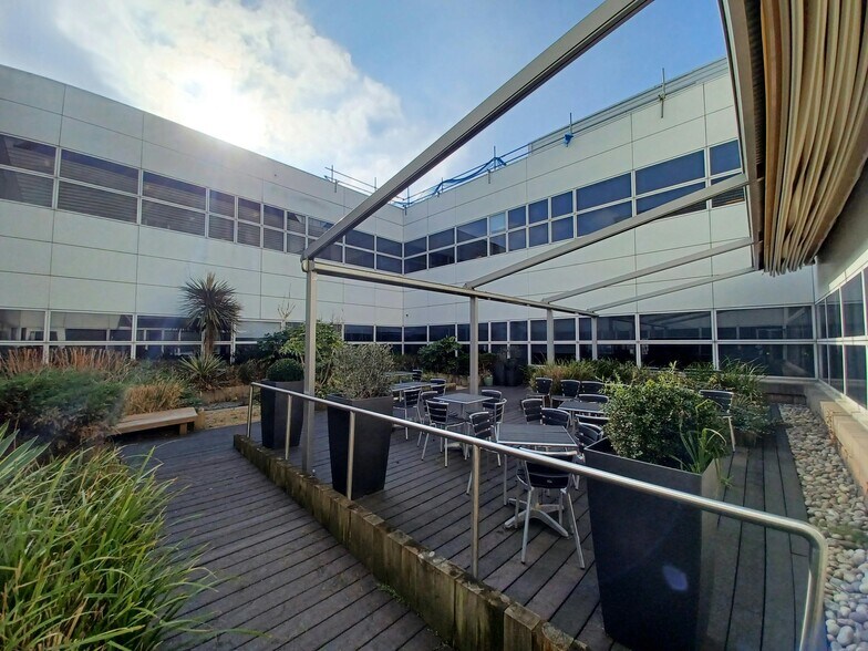 Oldbury, Bracknell à louer - Photo du bâtiment - Image 3 de 10