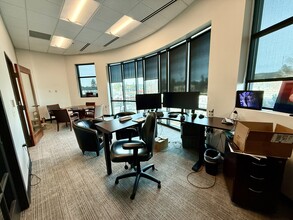 550 NW Franklin Ave, Bend, OR à louer Photo intérieure- Image 2 de 9