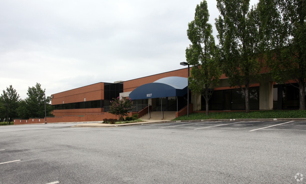 8003-8039 Laurel Lakes Ct, Laurel, MD for lease - Building Photo - Image 3 of 11