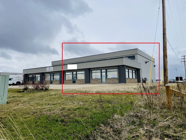 Plus de détails pour 10102 120 St, Grande Prairie, AB - Industriel à louer