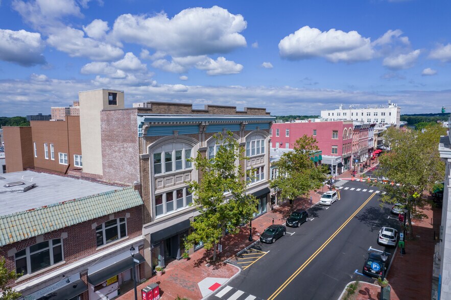 52-54 Broad St, Red Bank, NJ à louer - Photo du bâtiment - Image 2 de 7