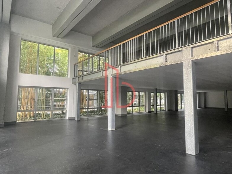 Office in Bègles for sale - Building Photo - Image 3 of 7