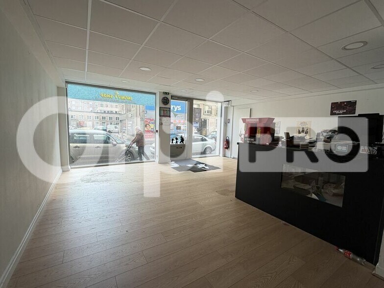 Industrial in Le Havre for lease - Interior Photo - Image 1 of 7