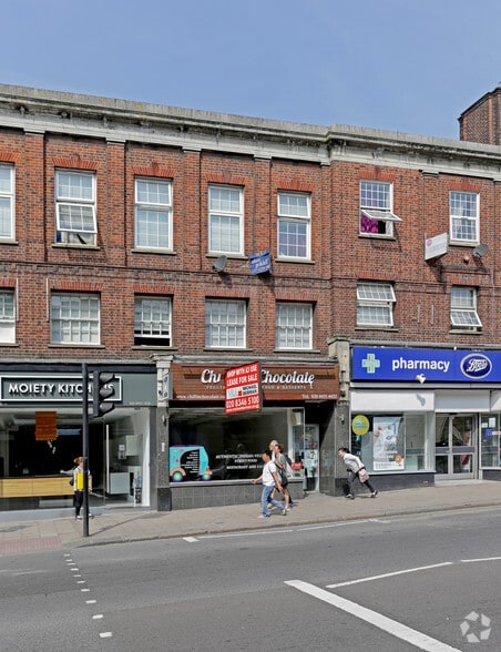 20 Temple Fortune Para, London for lease - Building Photo - Image 2 of 2