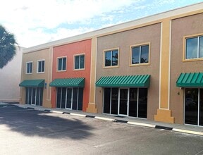 1035 Collier Center Way, Naples, FL for lease Building Photo- Image 1 of 10