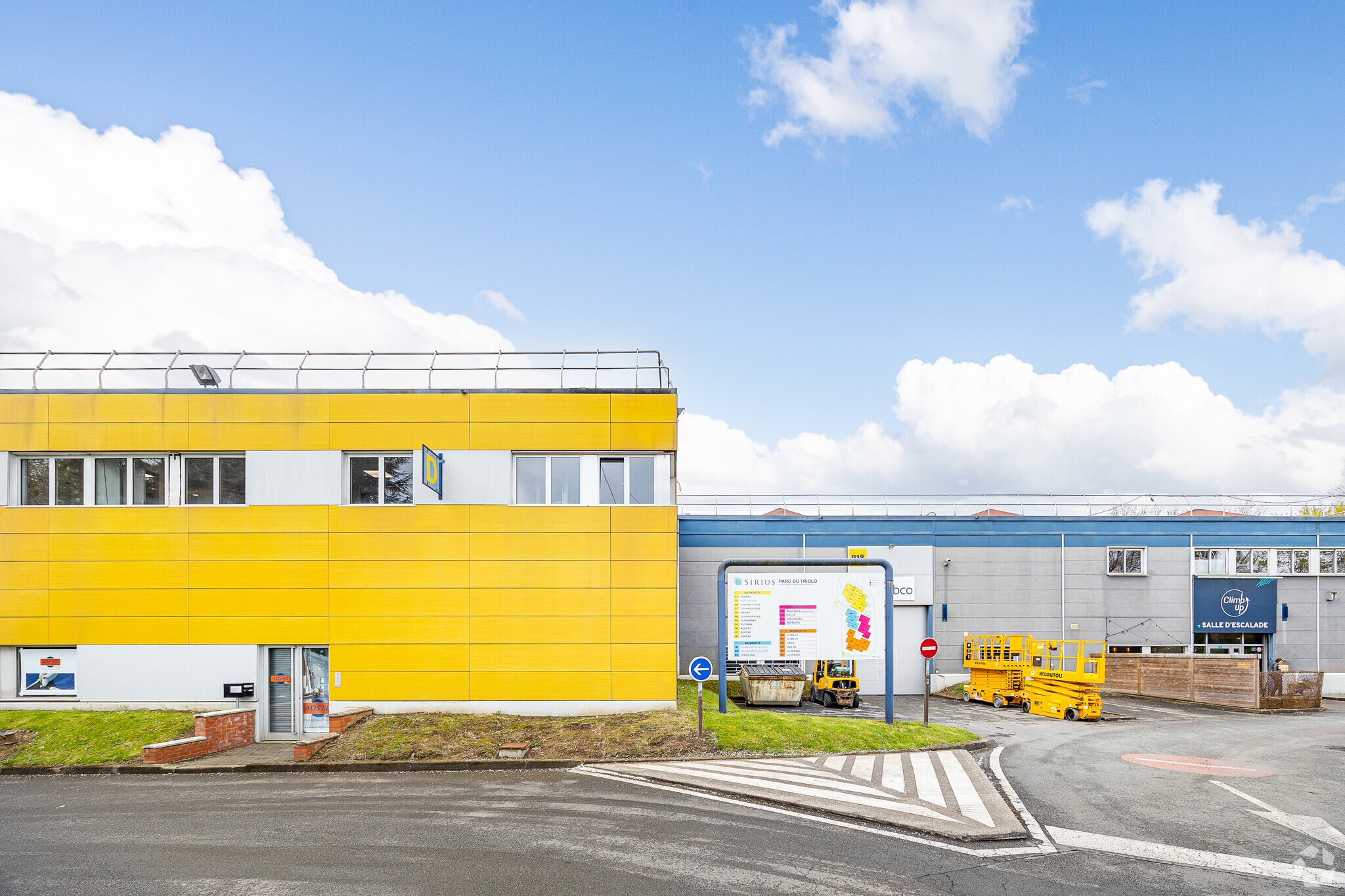 Flex in Villeneuve-d'Ascq for lease Primary Photo- Image 1 of 5