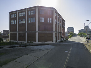 606 2nd St SE, Canton, OH for lease Building Photo- Image 2 of 9