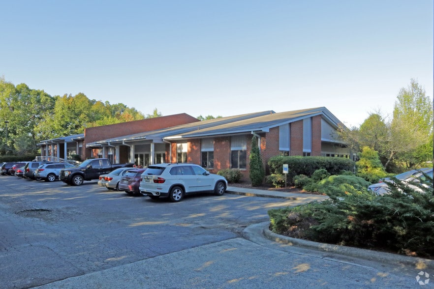 3310 Croasdaile Dr, Durham, NC for lease - Primary Photo - Image 1 of 14