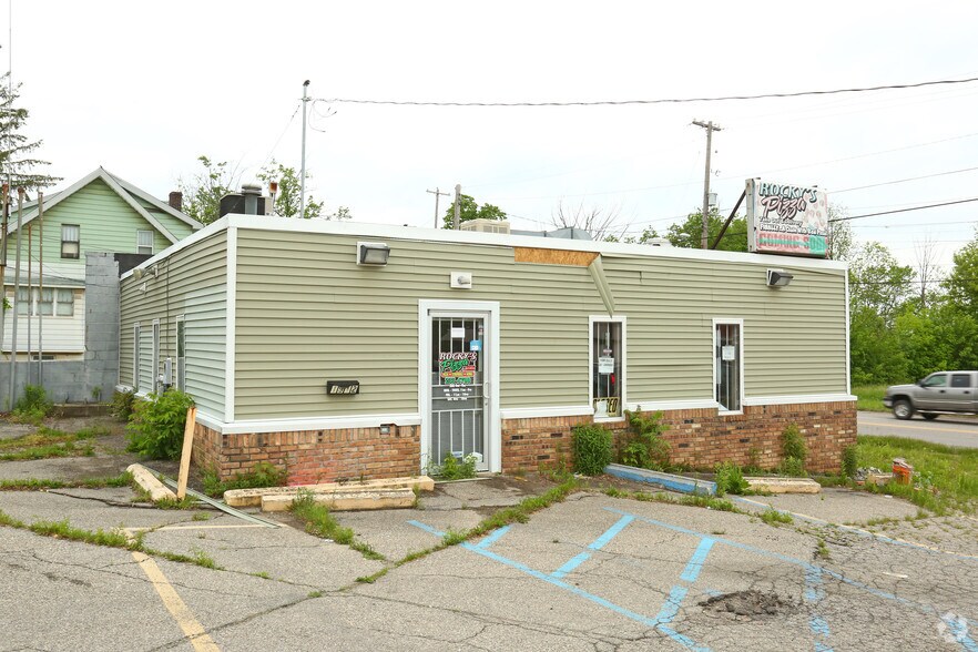 1912 Corunna Rd, Flint, MI for lease - Primary Photo - Image 1 of 5