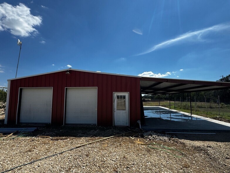 12289 US-183, Florence, TX à louer - Photo du bâtiment - Image 2 de 3