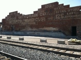 PHX Seed & Feed Capitol Warehouse 1905  JV - Services immobiliers commerciaux