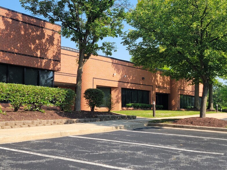55 W Watkins Mill Rd, Gaithersburg, MD à louer - Photo du bâtiment - Image 3 de 6