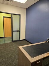 10 Strecker Rd, Ellisville, MO à louer Photo intérieure- Image 2 de 4