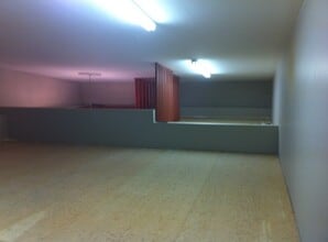 16520 100th Ave NW, Edmonton, AB for lease Interior Photo- Image 2 of 7