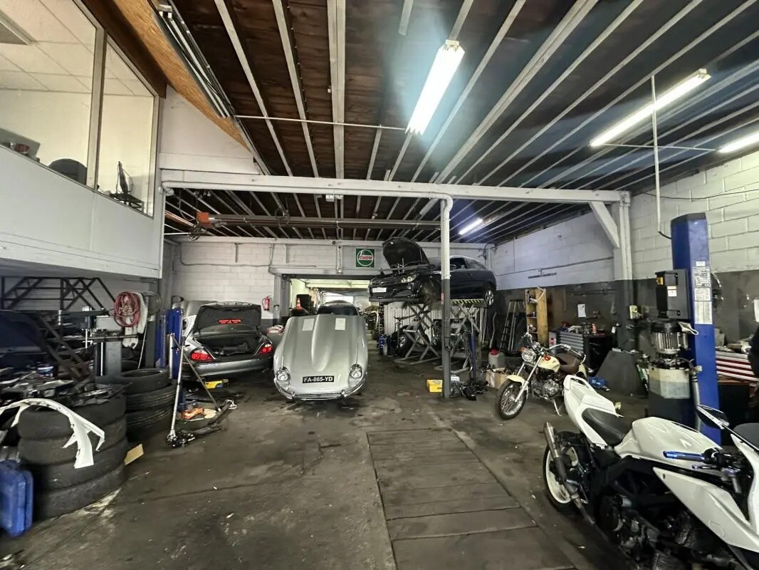 Commerce de détail dans Chartres à louer Photo intérieure- Image 1 de 17