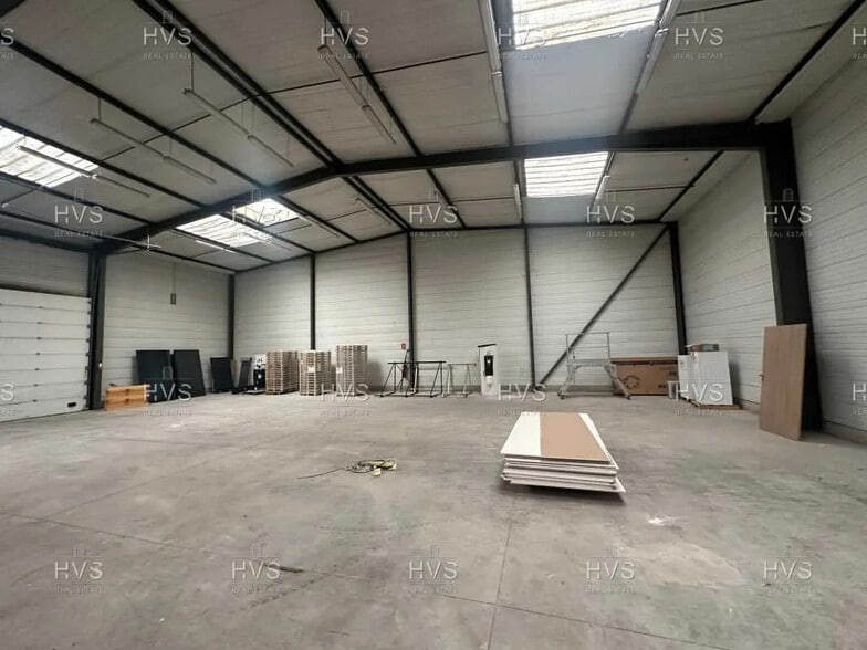 Office in Aix-en-Provence for lease - Interior Photo - Image 2 of 8