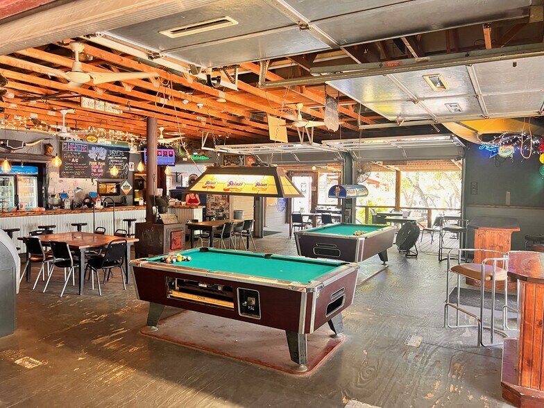 13430 N Highway 281, Spring Branch, TX à vendre - Photo du bâtiment - Image 3 de 5