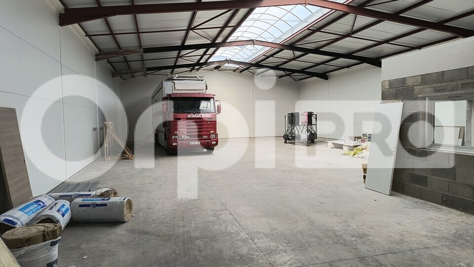 Industrial in Reims for lease - Interior Photo - Image 3 of 4