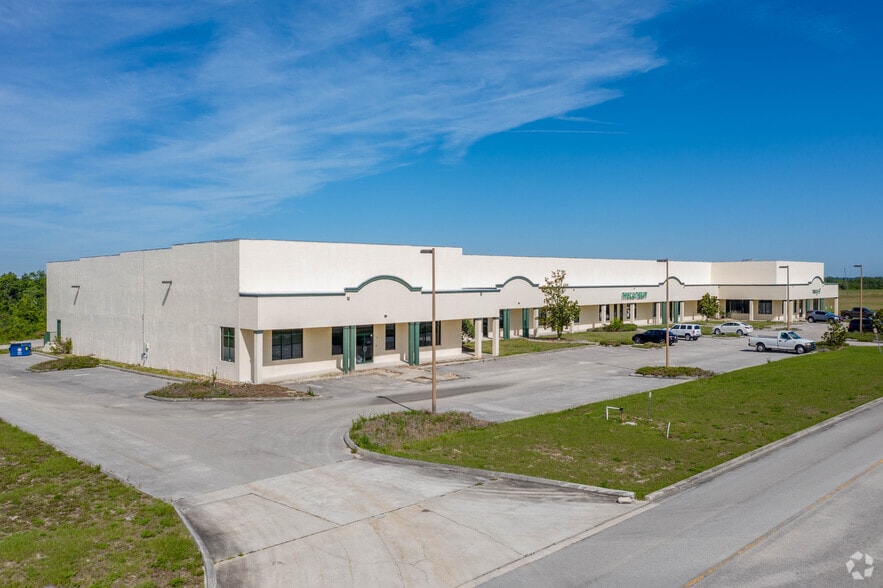 1750 Longleaf Blvd, Lake Wales, FL for sale - Building Photo - Image 2 of 8