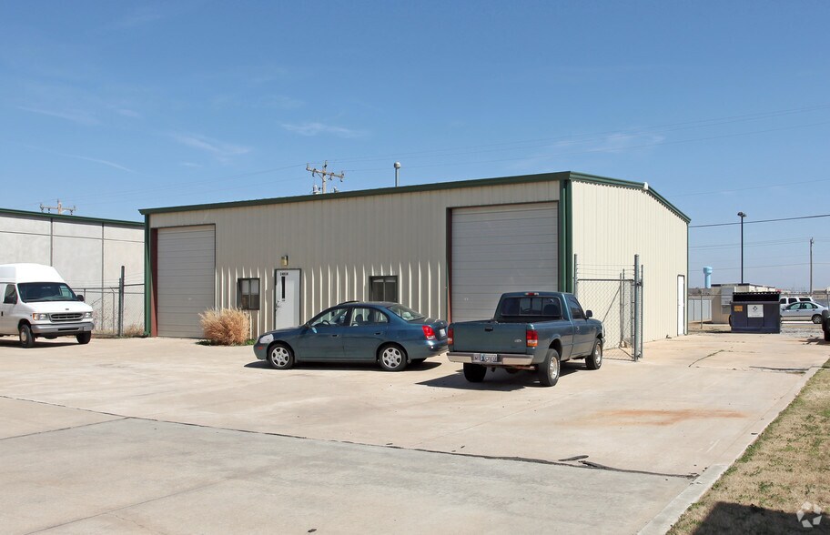 14814 Bristol Park Blvd, Edmond, OK for sale - Building Photo - Image 2 of 10