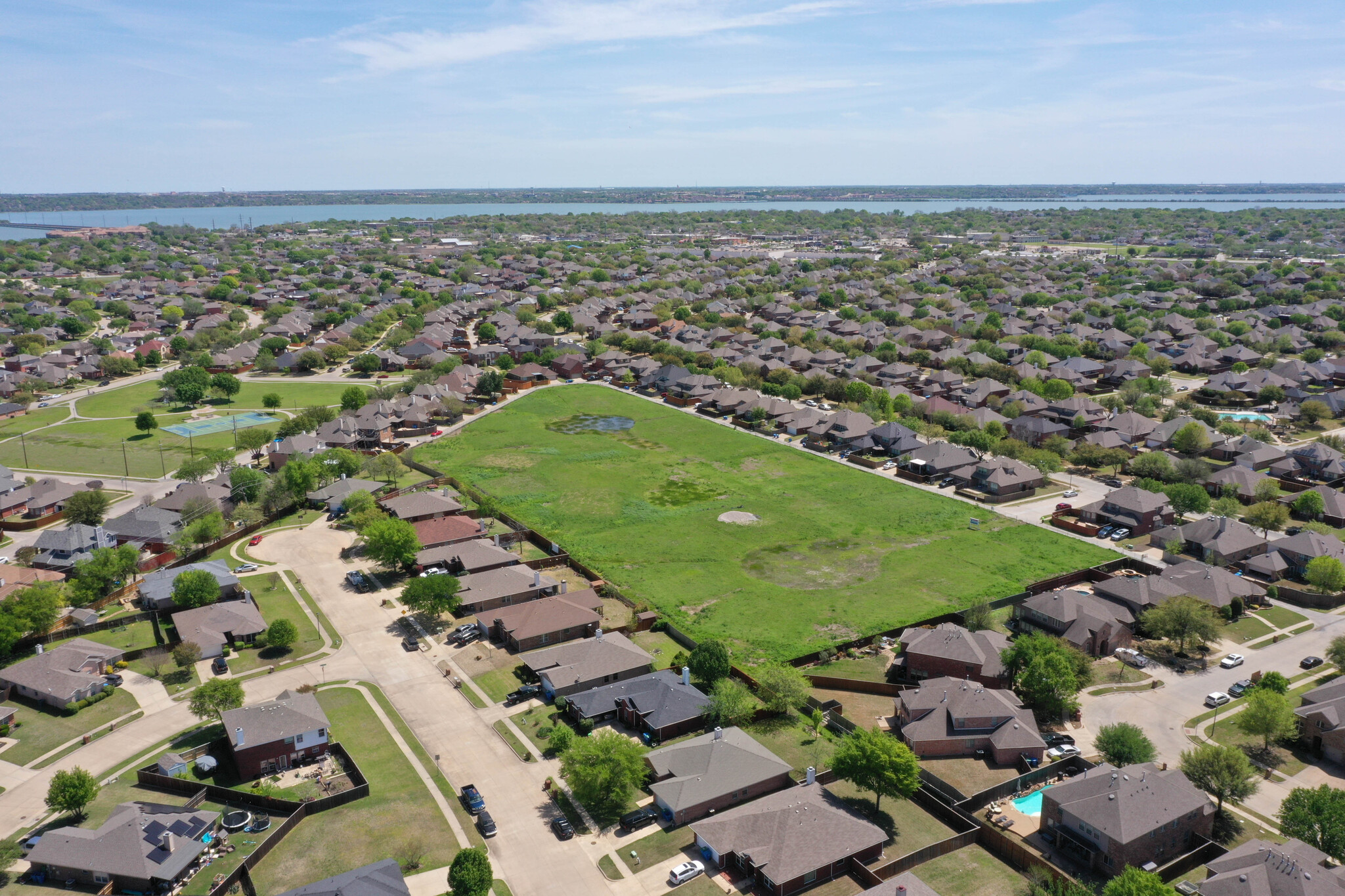 7300 Woodmere Drive, Rowlett, TX à vendre Photo du bâtiment- Image 1 de 1