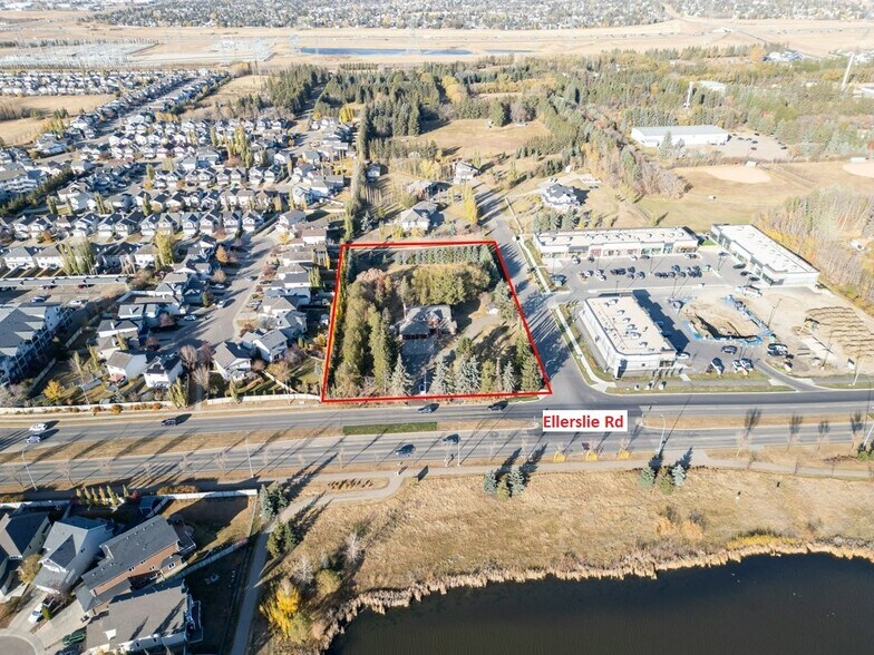 7550 Ellerslie Rd SW, Edmonton, AB à vendre - Aérien - Image 3 de 7