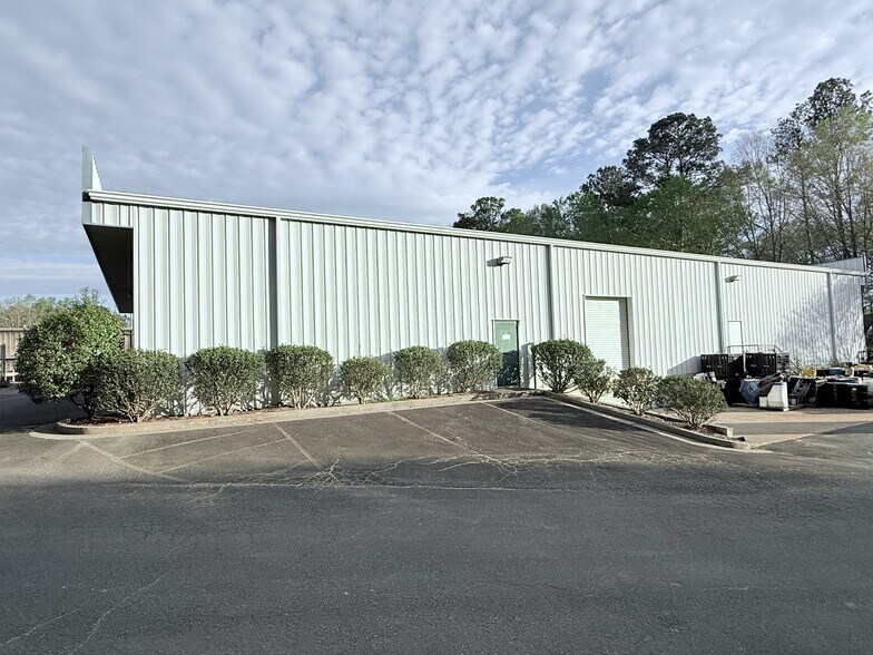 100 Arnold Mill Way, Woodstock, GA à louer - Photo du bâtiment - Image 3 de 13