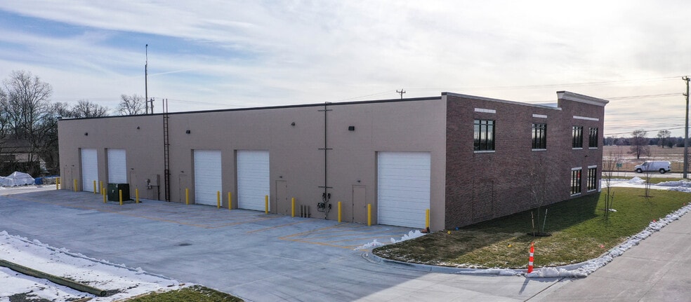 6719-6735 23 Mile Rd, Shelby Township, MI à louer - Photo du bâtiment - Image 2 de 4