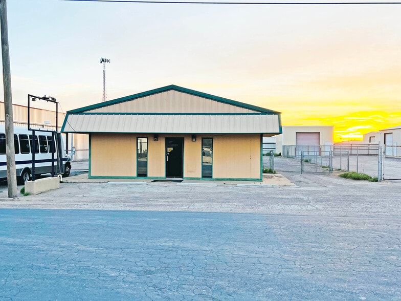 3805 Brazos Ave, Odessa, TX for sale - Building Photo - Image 2 of 21