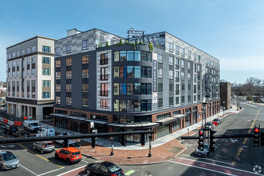 267 Main St, New Britain, CT à louer - Photo du bâtiment - Image 1 de 35