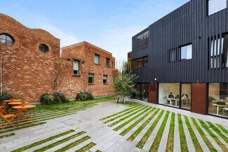 Plus de détails pour 45 Holmes Rd, Londres - Bureau, Commerce de détail à louer