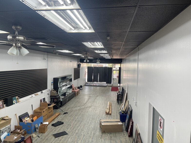 1922-1924 Tulare St, Fresno, CA for lease - Interior Photo - Image 2 of 10