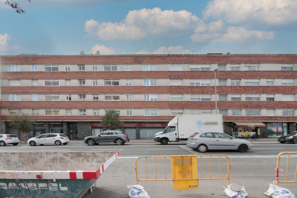 Immeuble residentiel dans Sabadell, Barcelona à vendre Photo principale- Image 1 de 4