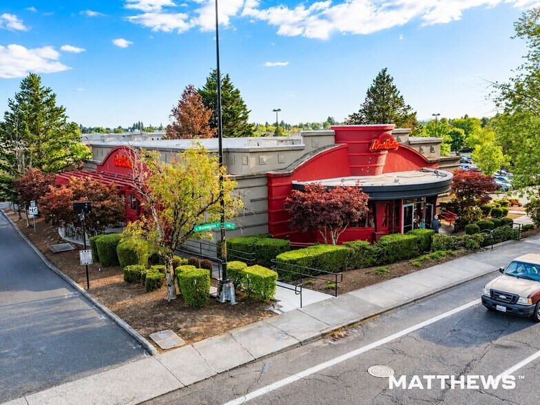 9880 SE Washington St, Portland, OR à vendre - Photo du bâtiment - Image 1 de 3