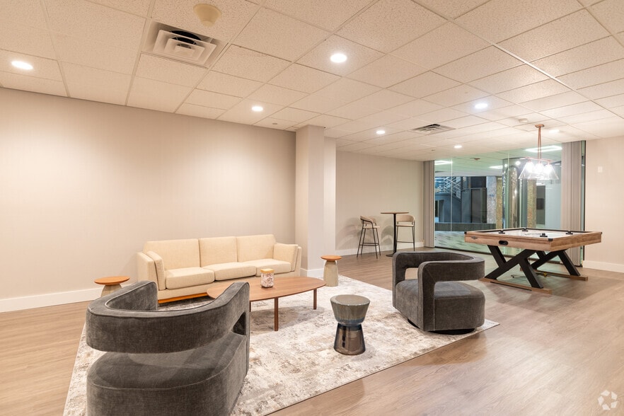 1100 Cornwall Rd, South Brunswick, NJ for lease - Interior Photo - Image 3 of 32