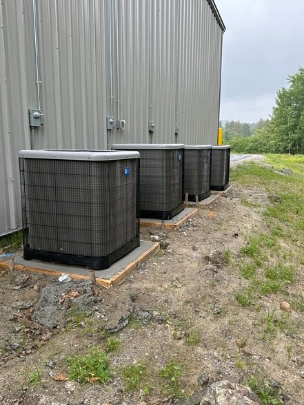 457 W Main St, Hillsborough, NH for sale - Building Photo - Image 3 of 19