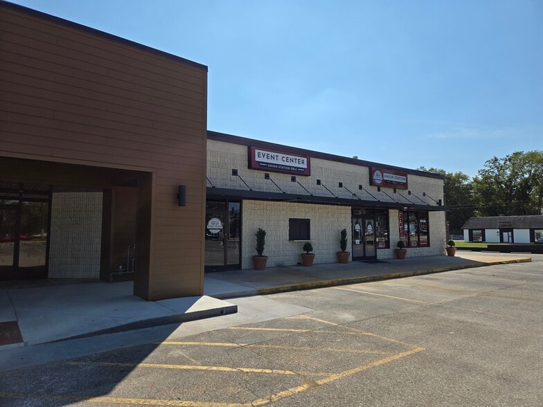 705 Illinois Ave, Joplin, MO for lease - Building Photo - Image 3 of 9