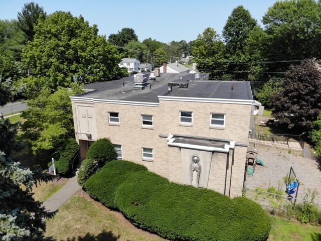 18 Elmhurst St, West Hartford, CT à vendre Photo principale- Image 1 de 1