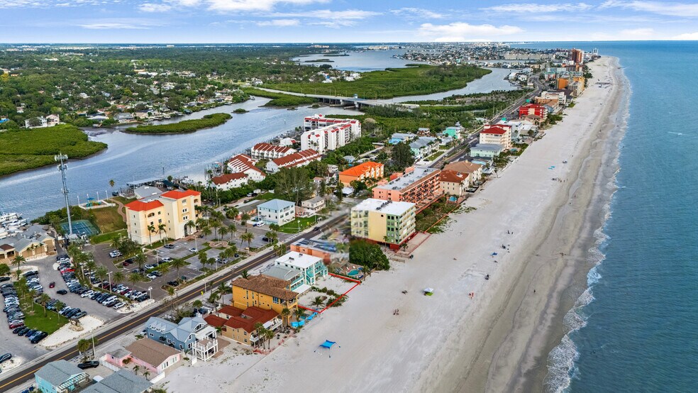 19310 Gulf Blvd, Indian Shores, FL à vendre - Photo du bâtiment - Image 2 de 4