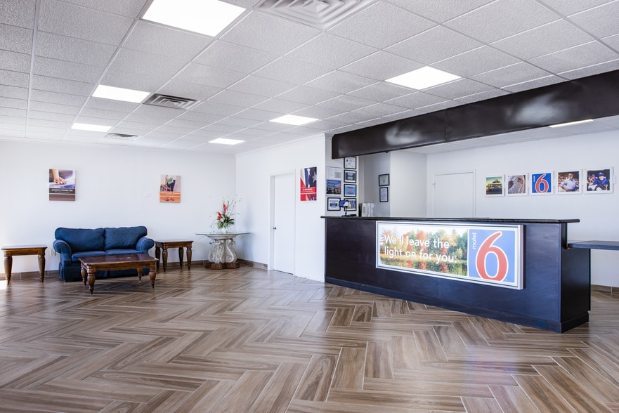 603 N Marine Blvd, Jacksonville, NC for sale - Lobby - Image 3 of 10