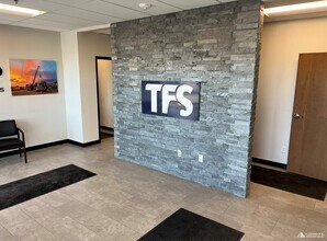 583 Gyrfalcon Ct, Windsor, CO for lease Building Photo- Image 2 of 4