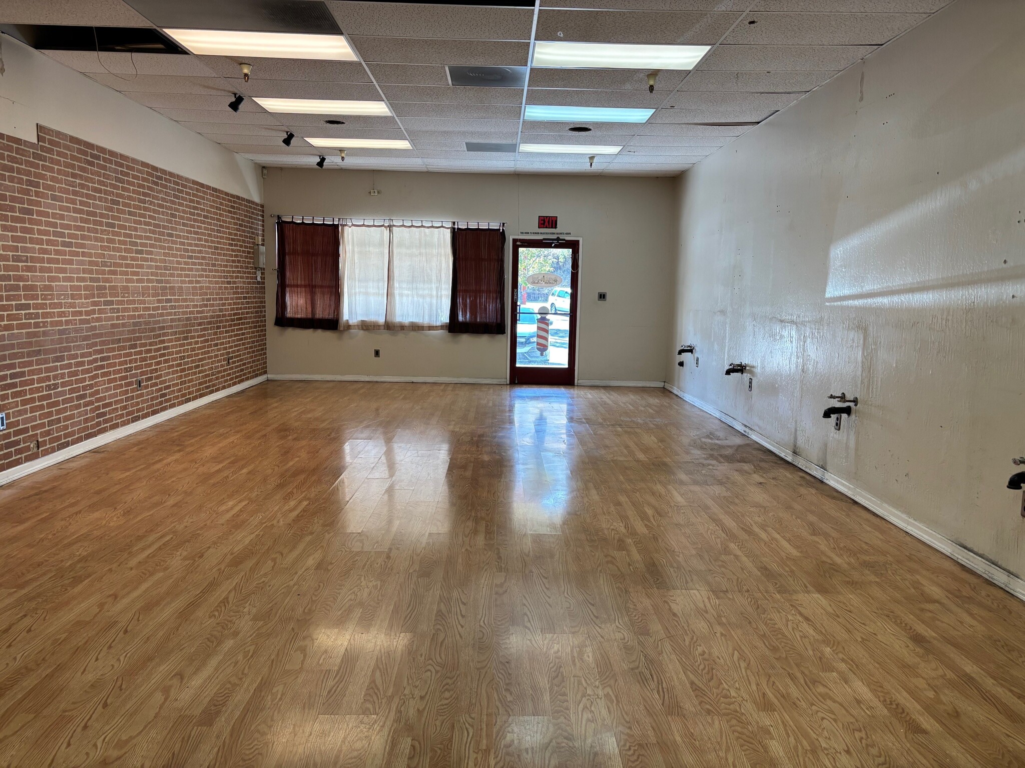 600-636 San Pablo Ave, Pinole, CA for lease Interior Photo- Image 1 of 3