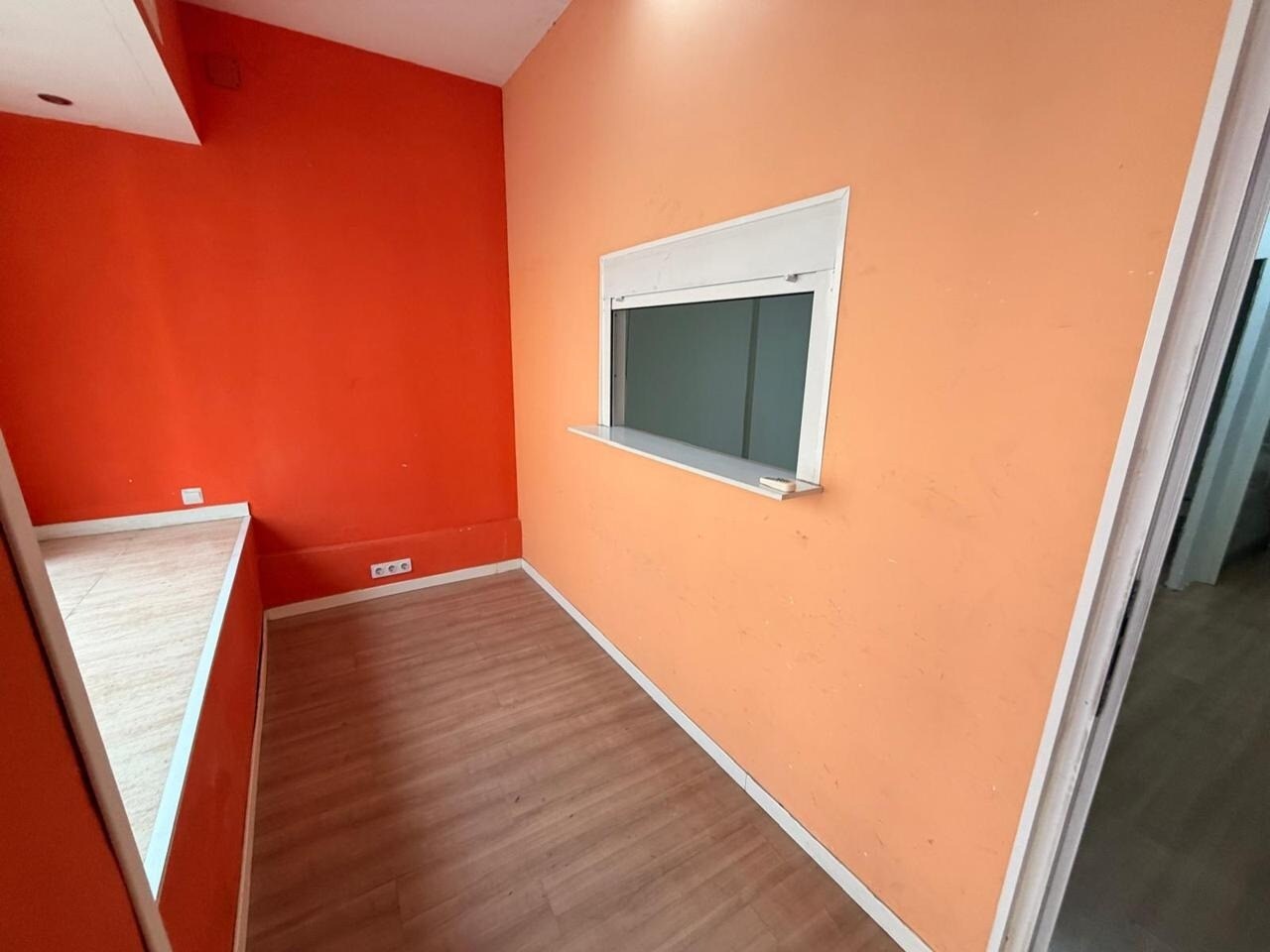 Retail in Illescas, Toledo for lease Interior Photo- Image 1 of 8