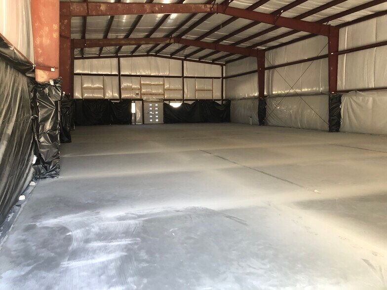 80 Industrial Flats Rd, Eldon, MO for sale - Building Photo - Image 3 of 8